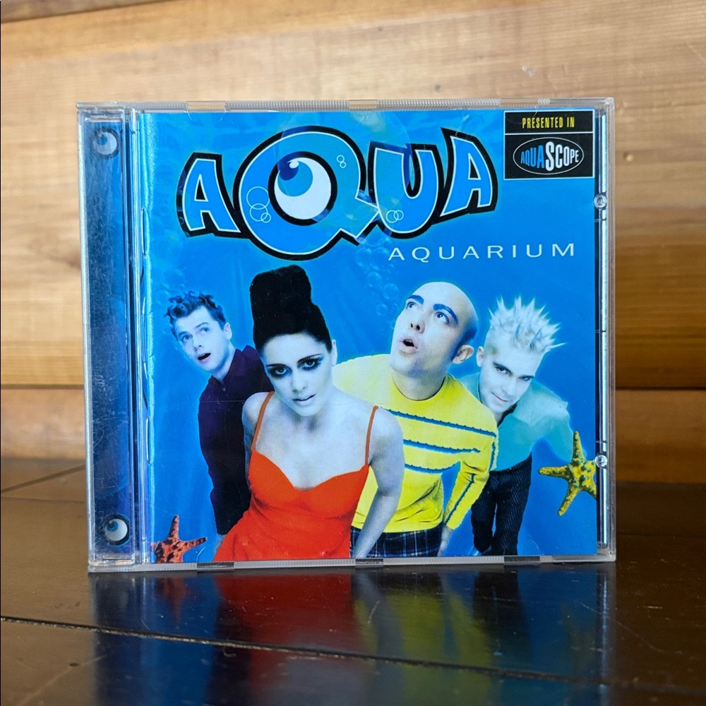 1997 Aquarium, Aqua